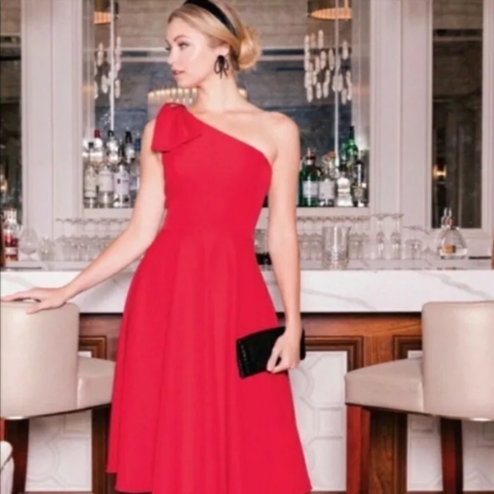 Gal Meets Glam Ruby One Shoulder Dress